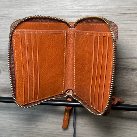NWT- Dooney & Bourke Florentine Leather Small Zip Around Wallet, NATURAL - Picture 6 of 7